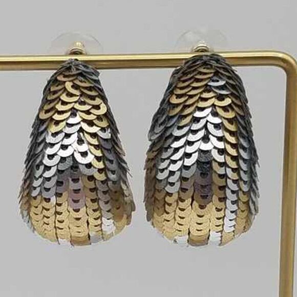 NWT J Crew Chunky Silver Sequin Hoop Earrings. - Picture 4 of 9